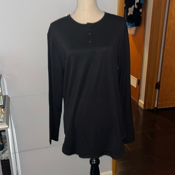 Cuts Clothing Men's Elongated Henley Long Sleeve Signature Slim Fit PYCA Pro Tee - Picture 1 of 7